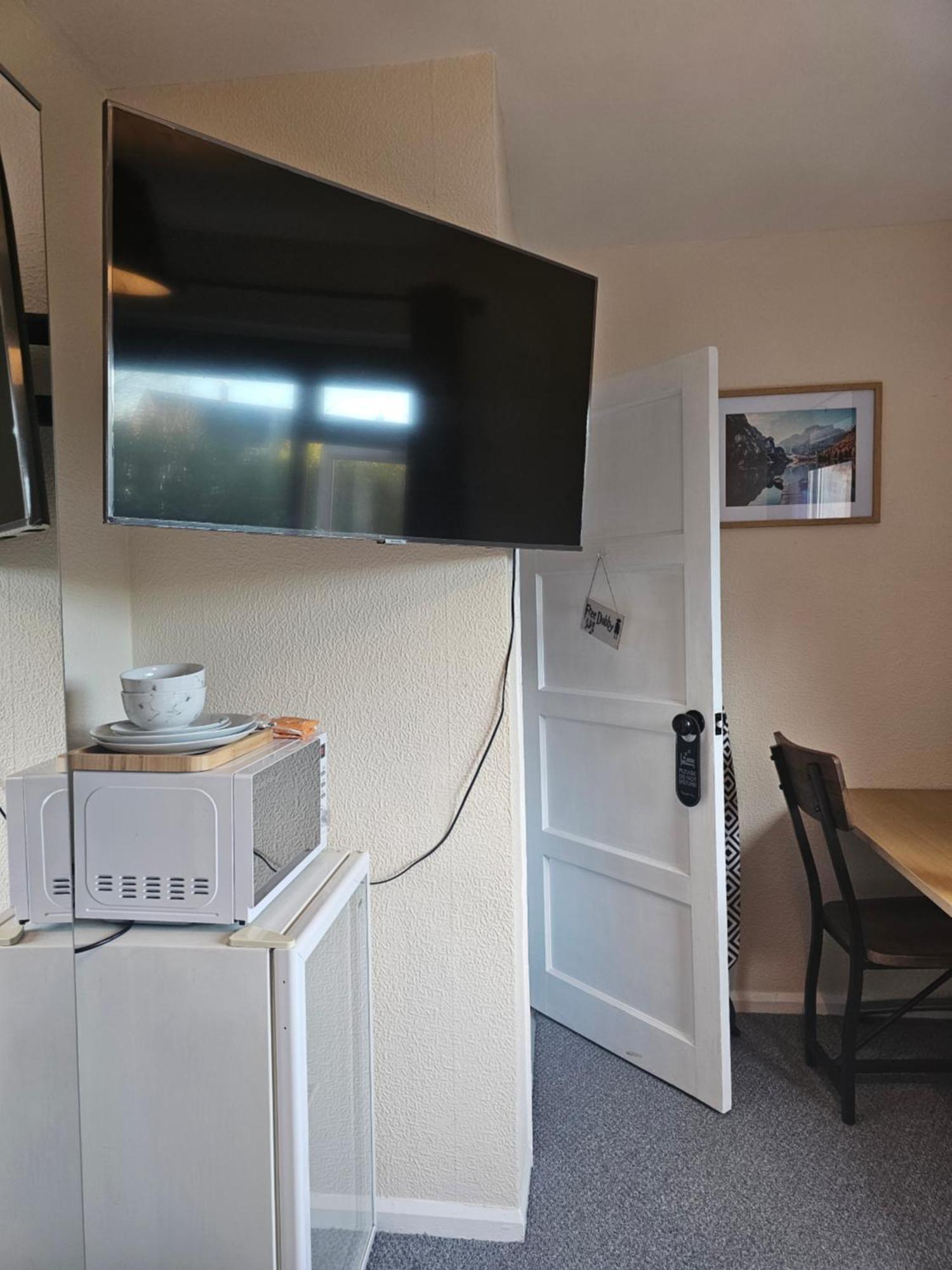 Double Bedroom Located Close To Manchester Airport Wythenshawe Zewnętrze zdjęcie