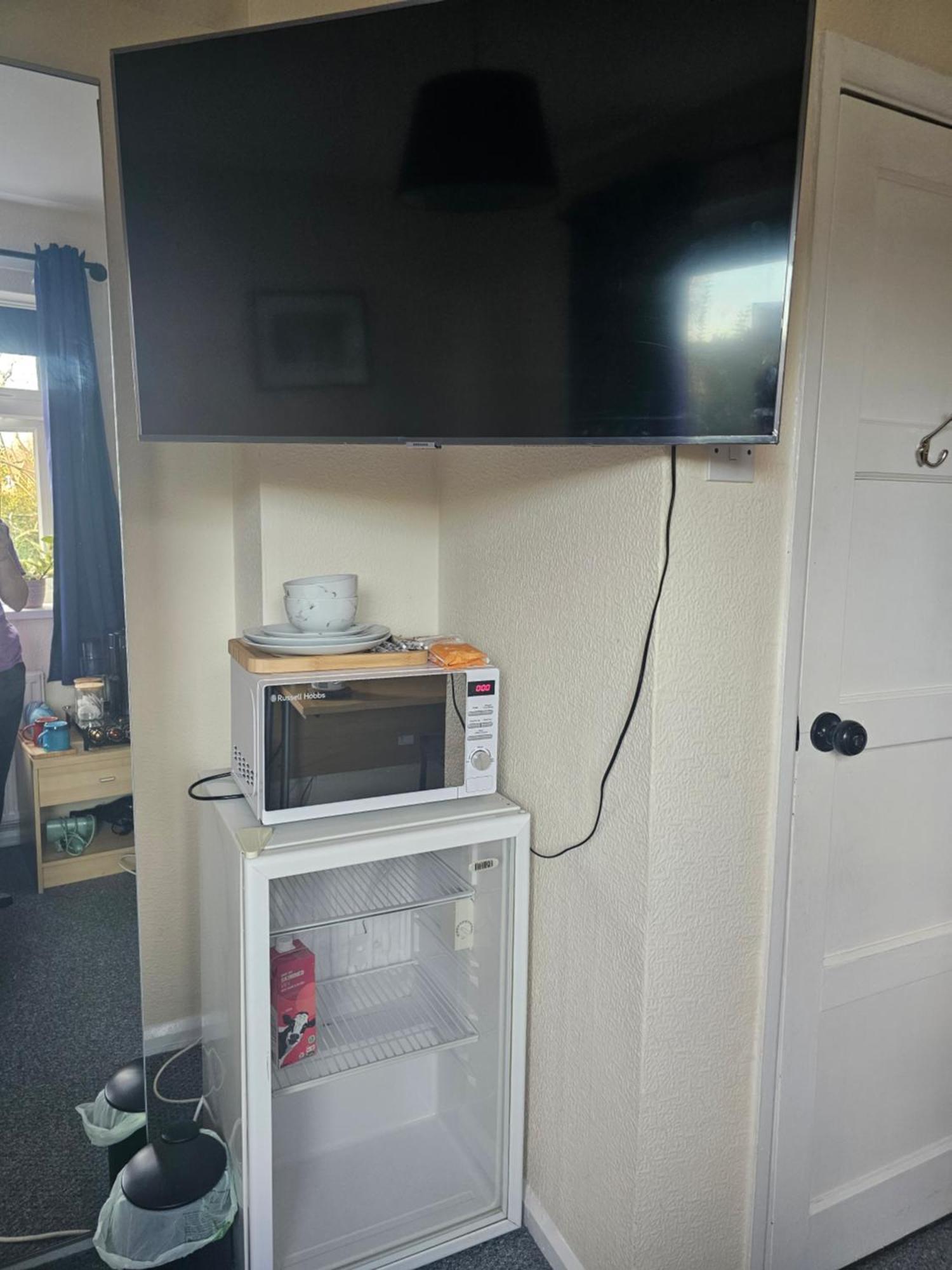 Double Bedroom Located Close To Manchester Airport Wythenshawe Zewnętrze zdjęcie